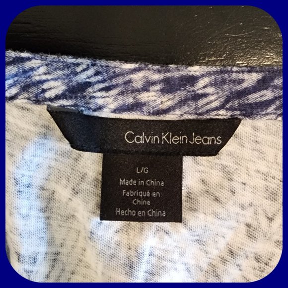 CALVIN KLEIN JEANS || Empire Waist ¾ Sleeve Top (SIZE L) - Picture 6 of 7